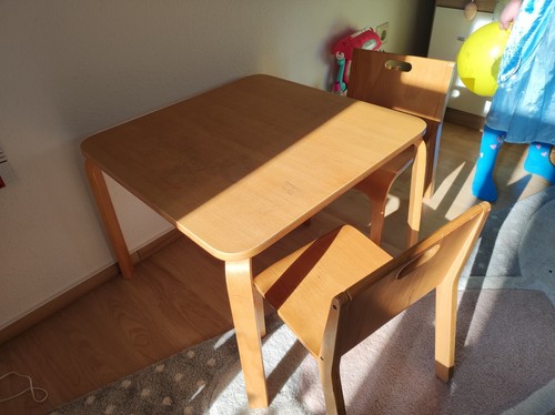 Kindertisch inklusive zwei - inklusive,
